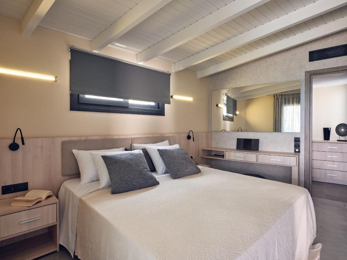 Blue View Villa - Coastal Elegance With Swim Spa, By Zantewize Alikanás Exterior foto